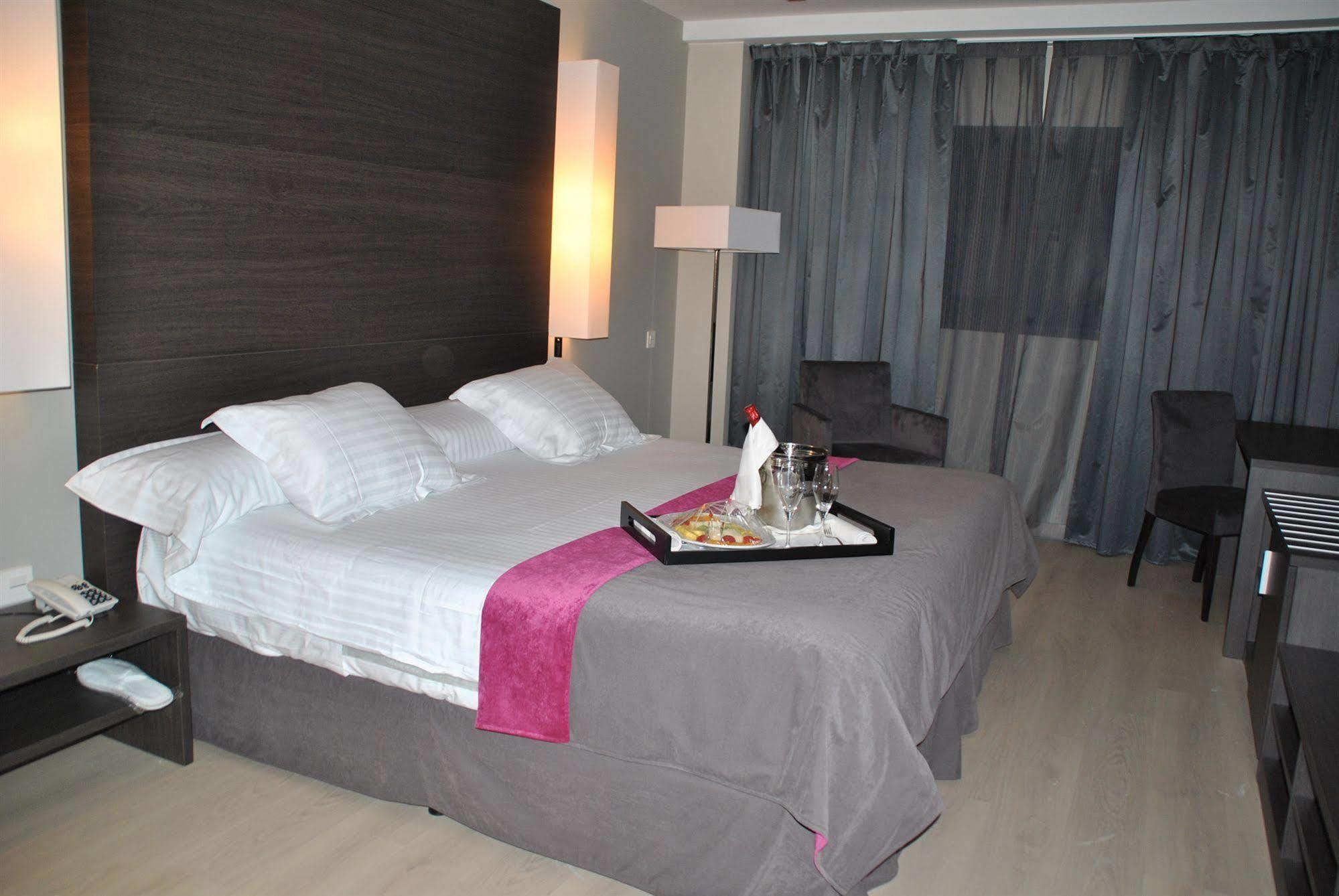 Brea'S Hotel Reus Eksteriør bilde